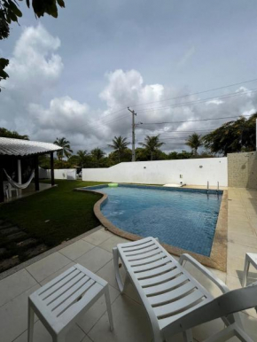 Casa em Guarajuba com piscina a 20M da praia
